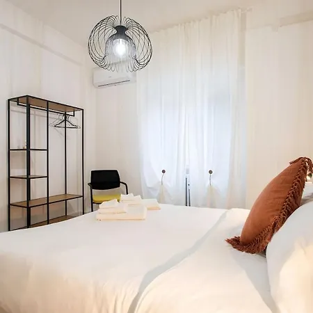 Elegant 2 Bdr - 150 Mt From Metro A Апартаменты Рим