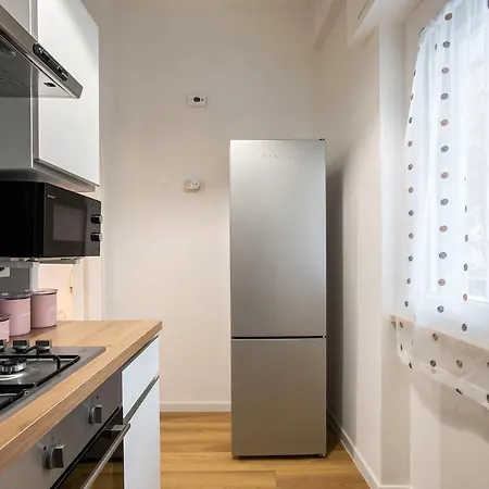Elegant 2 Bdr - 150 Mt From Metro A