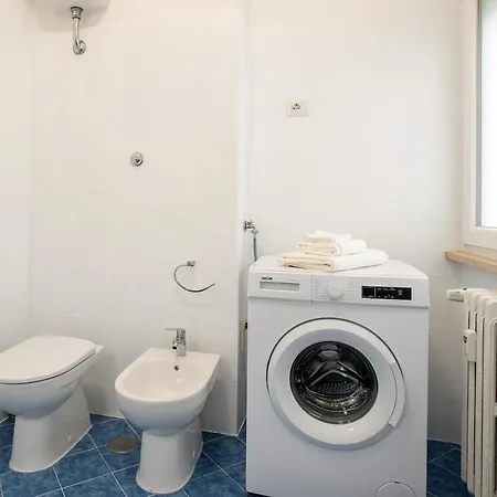 Elegant 2 Bdr - 150 Mt From Metro A Apartament *