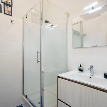 Elegant 2 Bdr - 150 Mt From Metro A * Рим