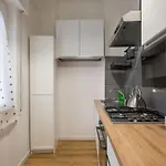 شقة Cozy Metro A Easy Access To *